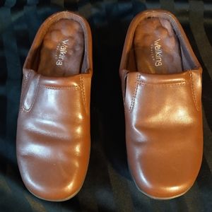 Walking Cradles brown leather clogs sz 5b